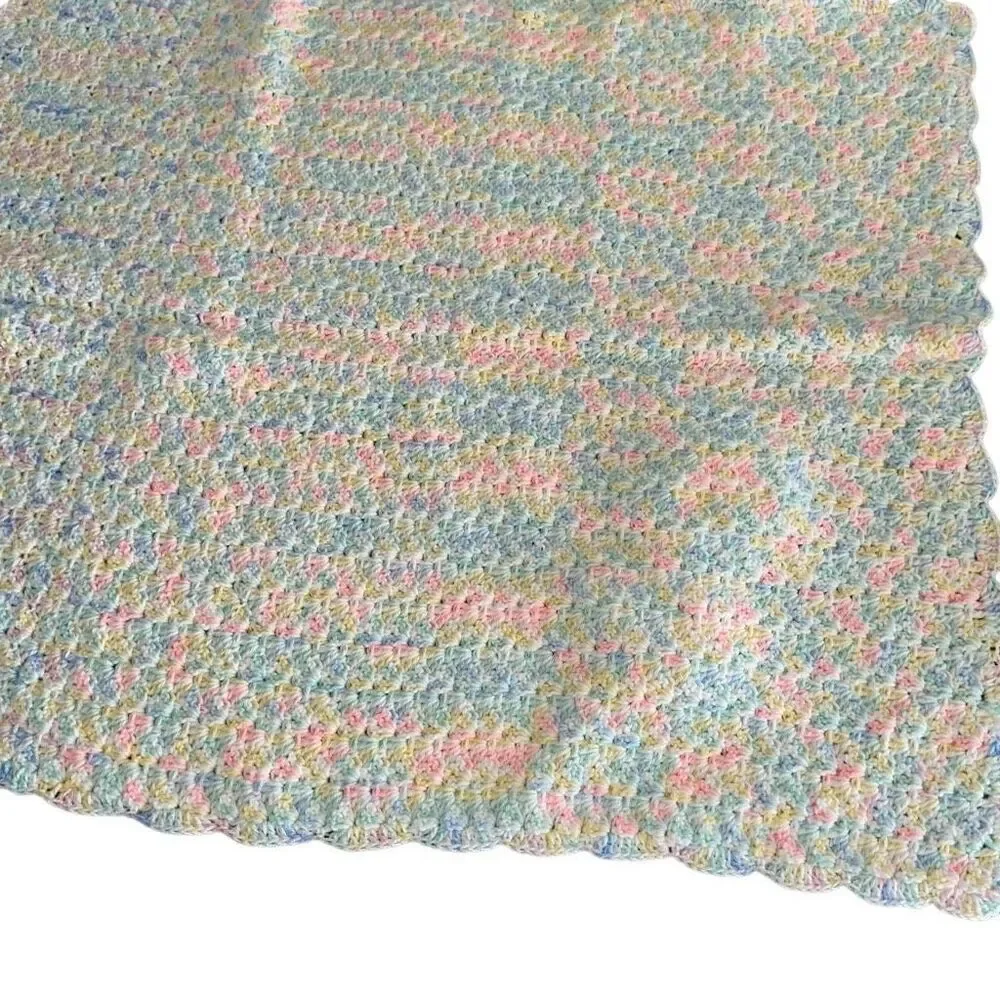 *New* Handmade Multicolor Scalloped Edges Baby Blanket & Bootie Set 29 3/4